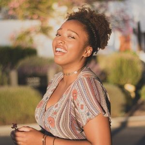 Meet your Posher, Casey